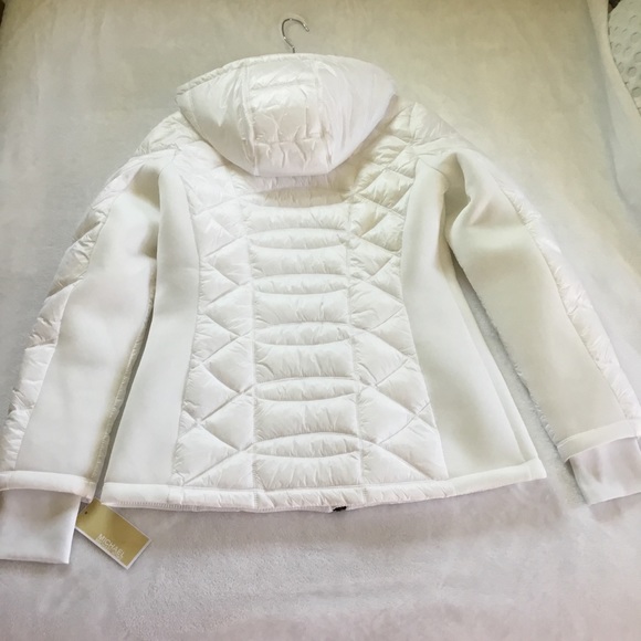 Michael Kors Puffer Jacket in Small - Picture 6 of 6